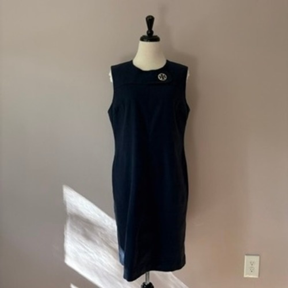 Tory Burch Sheath Miller Dress Size 12 Silver Accent Charm Navy Linen Blend
